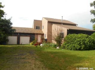 1542 Oak Orchard River Rd, Albion, NY 14571