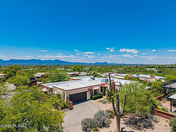 2nd image of 6325 N Calle Del Caballo