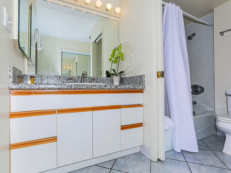 1910 Ala Moana Blvd #21B — Photo 33