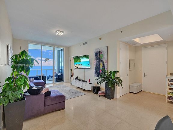 5th image of 15901 Collins Ave APT 2704
