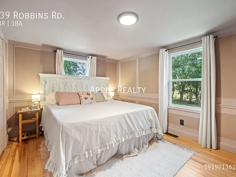339 Robbins Rd — Photo 8