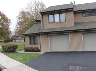 2 Contempra Cir, Tappan, NY 10983