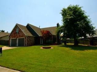 1704 S Gardenia Pl, Broken Arrow, OK 74012