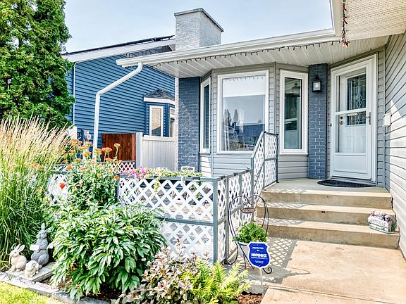 3rd image of 7028 190th St NW