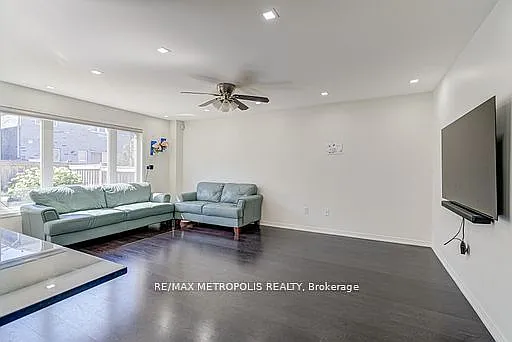 55 Formosa Ave — Photo 7