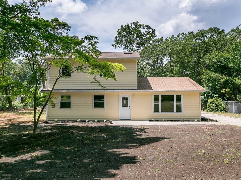 1st image of 108 Gray Ave