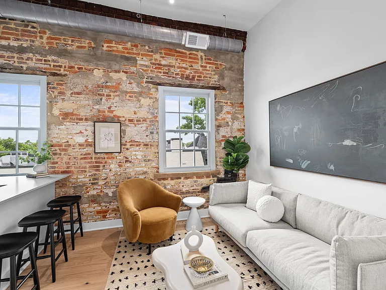 901 King St #201 — Photo 6