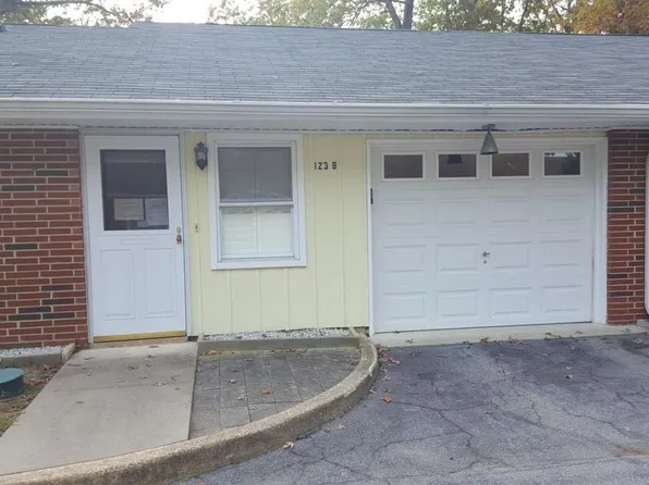 123B Edinburgh Ln, Lakewood, NJ 08701