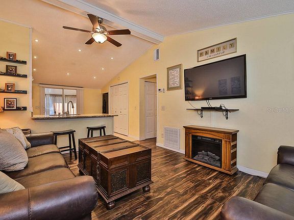 4th image of 1817 Laredo Dr