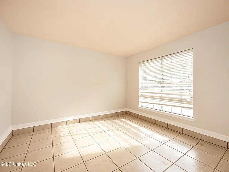2840 Gardendale Ave — Photo 17