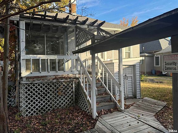 5th image of 502 S Virginia Ave