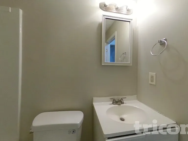 525 Windsor Dr SE — Photo 12