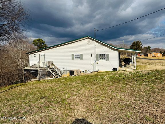 2nd image of 1221 Brady Rd