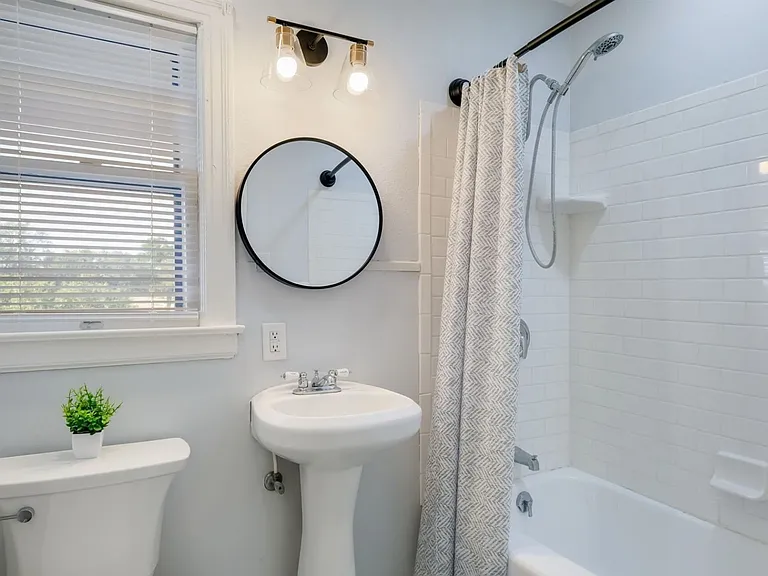 422 Pershing Ave #A — Photo 12