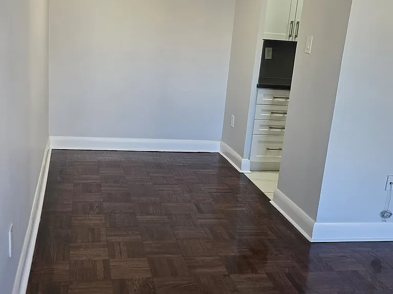 1309 Wilson Ave #504 — Photo 2