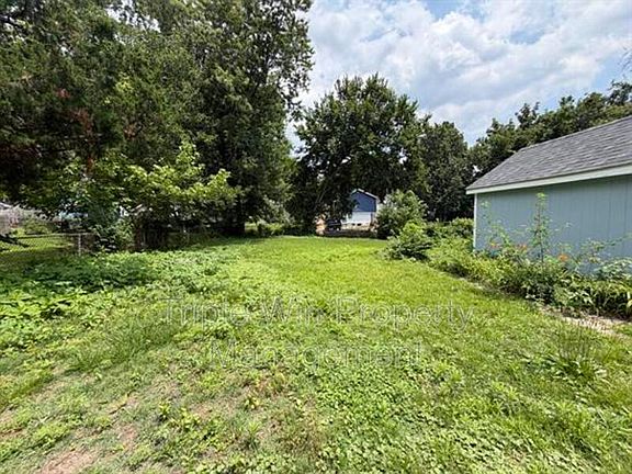 4th image of 2308 Huntington Ave
