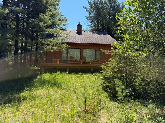 3rd image of 670 Wilderness Ln