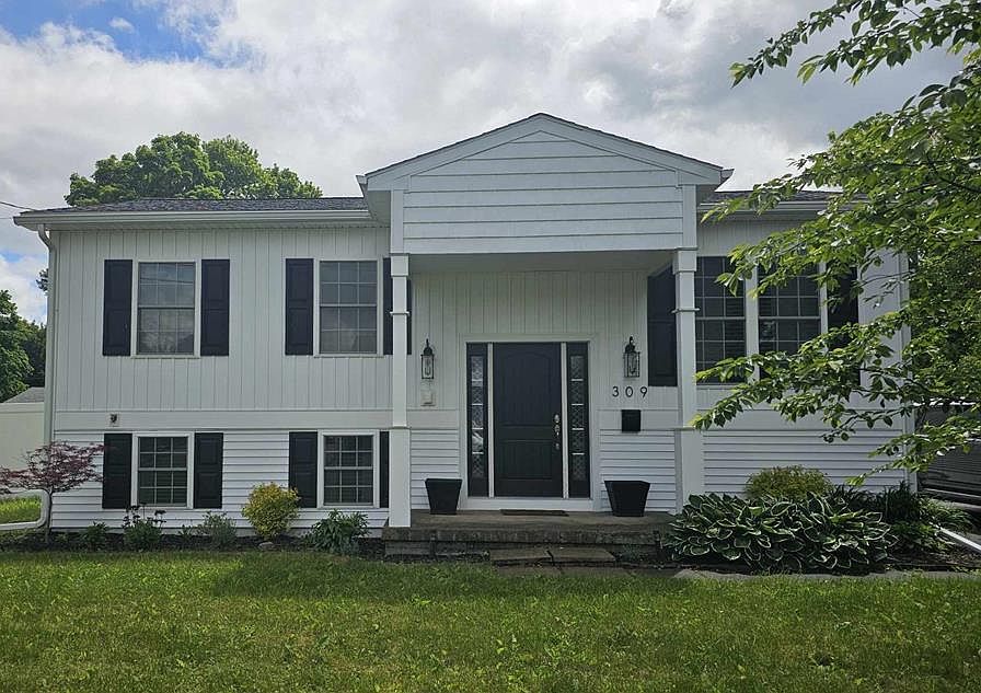 1st image of 309 Wisteria Way