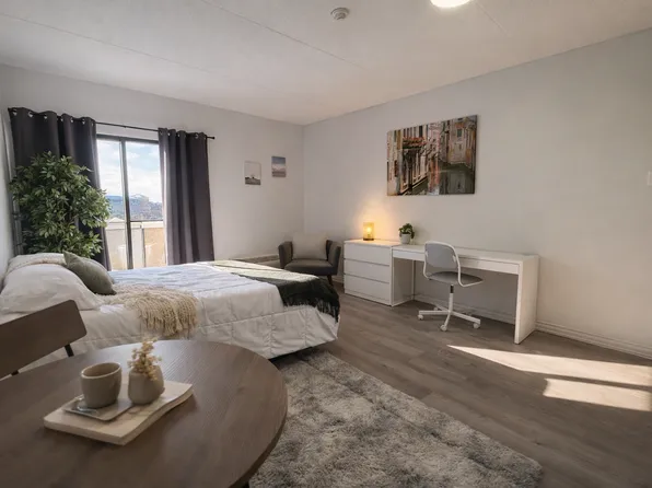 2360 Princess St, Kingston, ON K7M 3G4