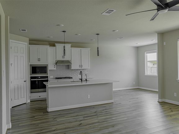 2nd image of 2925 Cliff Ridge Ln