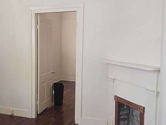2nd image of 7512 Oak St