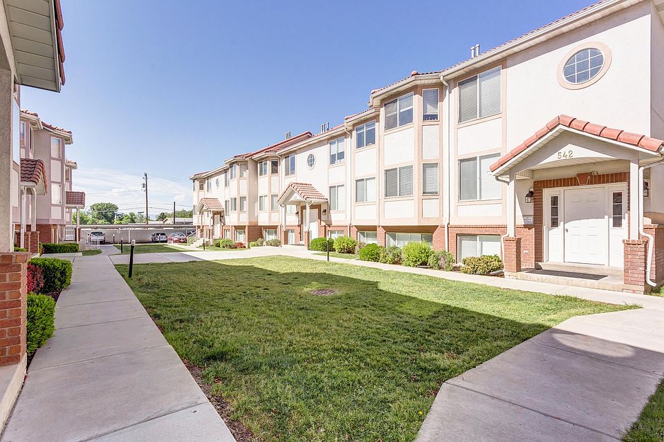 _ Welcome to your new home! Top-floor condo just a 5-minute walk to BYU _ safe, sunny, and super convenient.