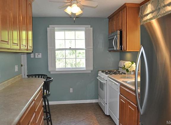 5th image of 816 Oakbrook Ln