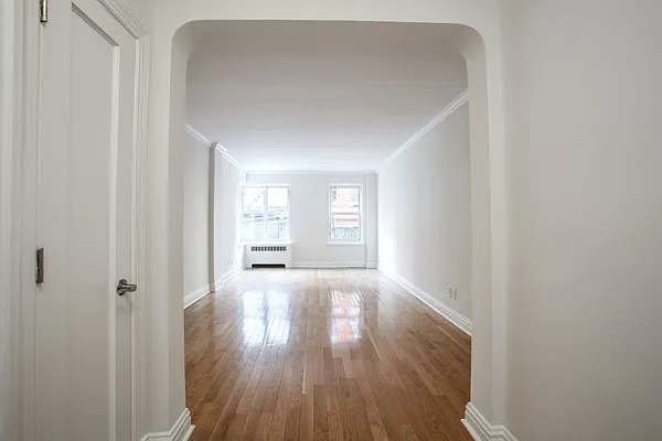 Rented by Stonehenge NYC LLC | media 17