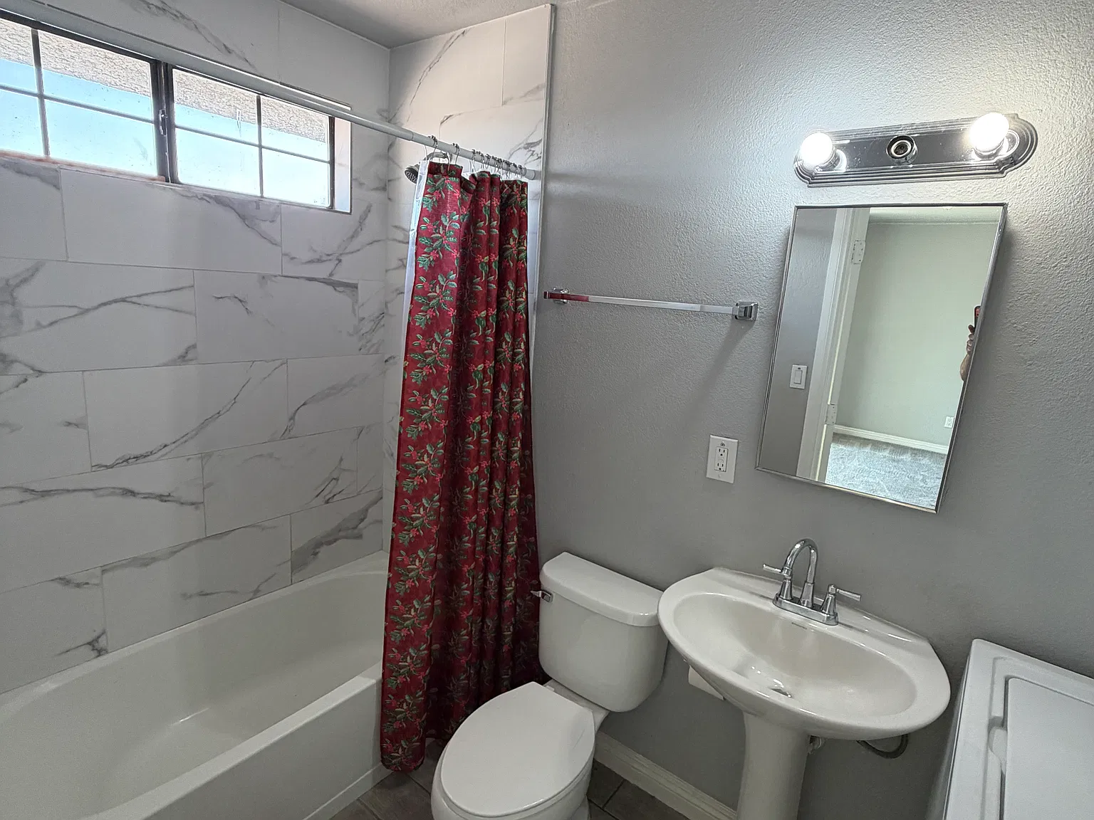 3 bed, 1152 sqft, $1,750 — Photo 3