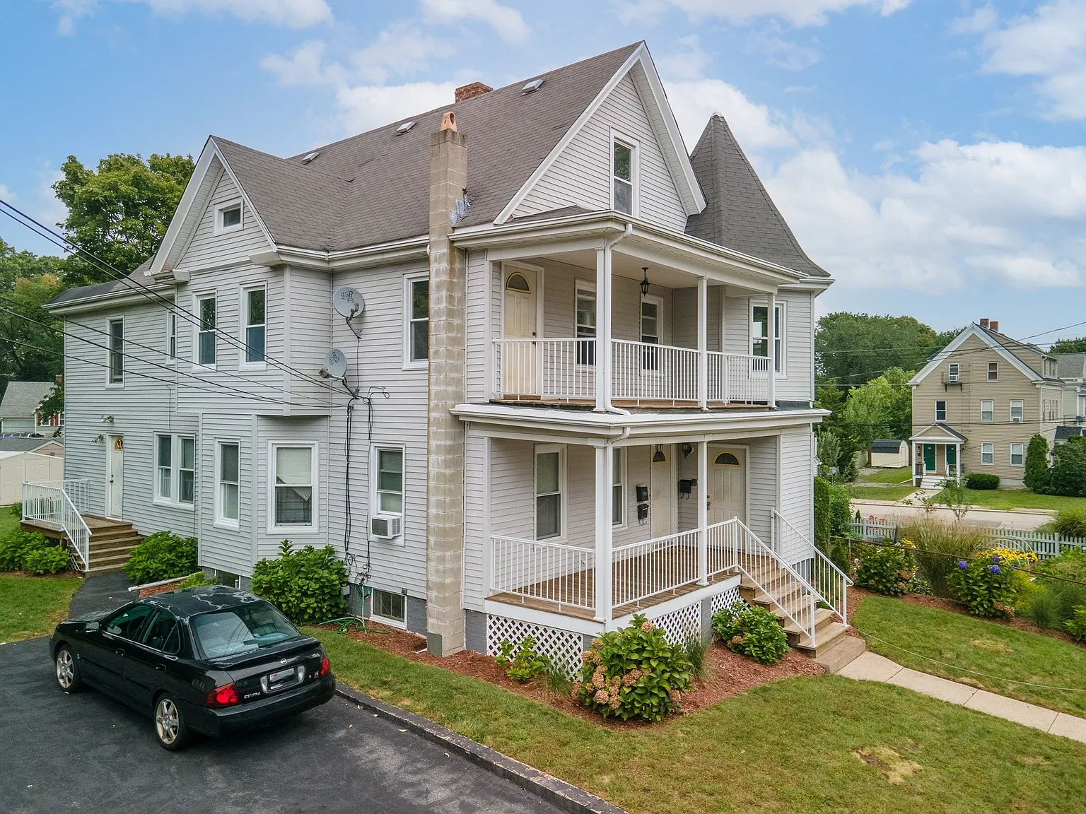 4 bed, 1.0 bath, 1309 sqft, $2,500 — Photo 1