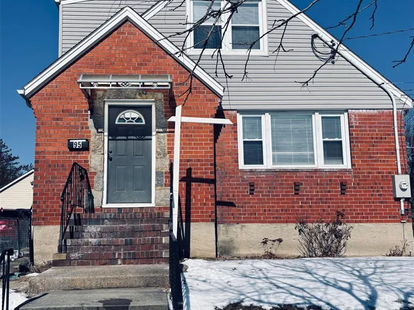 95 Charles Street, Floral Park, NY 11001