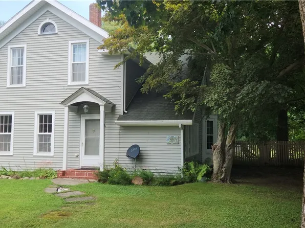 3081 Lawton Ave, Rock Creek, OH 44084