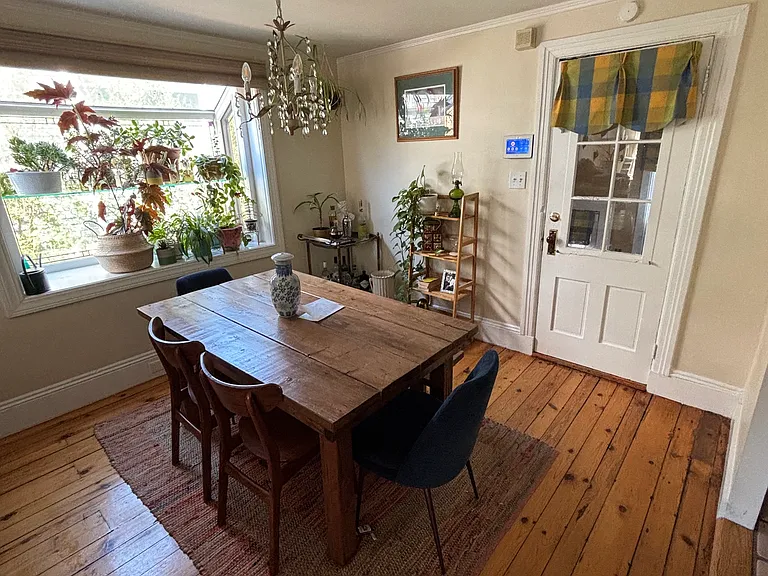 20 Lincoln Ave — Photo 6