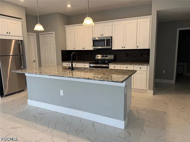 1005 Adeline Ave — Photo 4