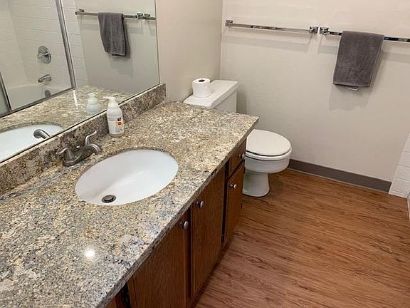 5th image of 1685 Bayridge Way APT 219