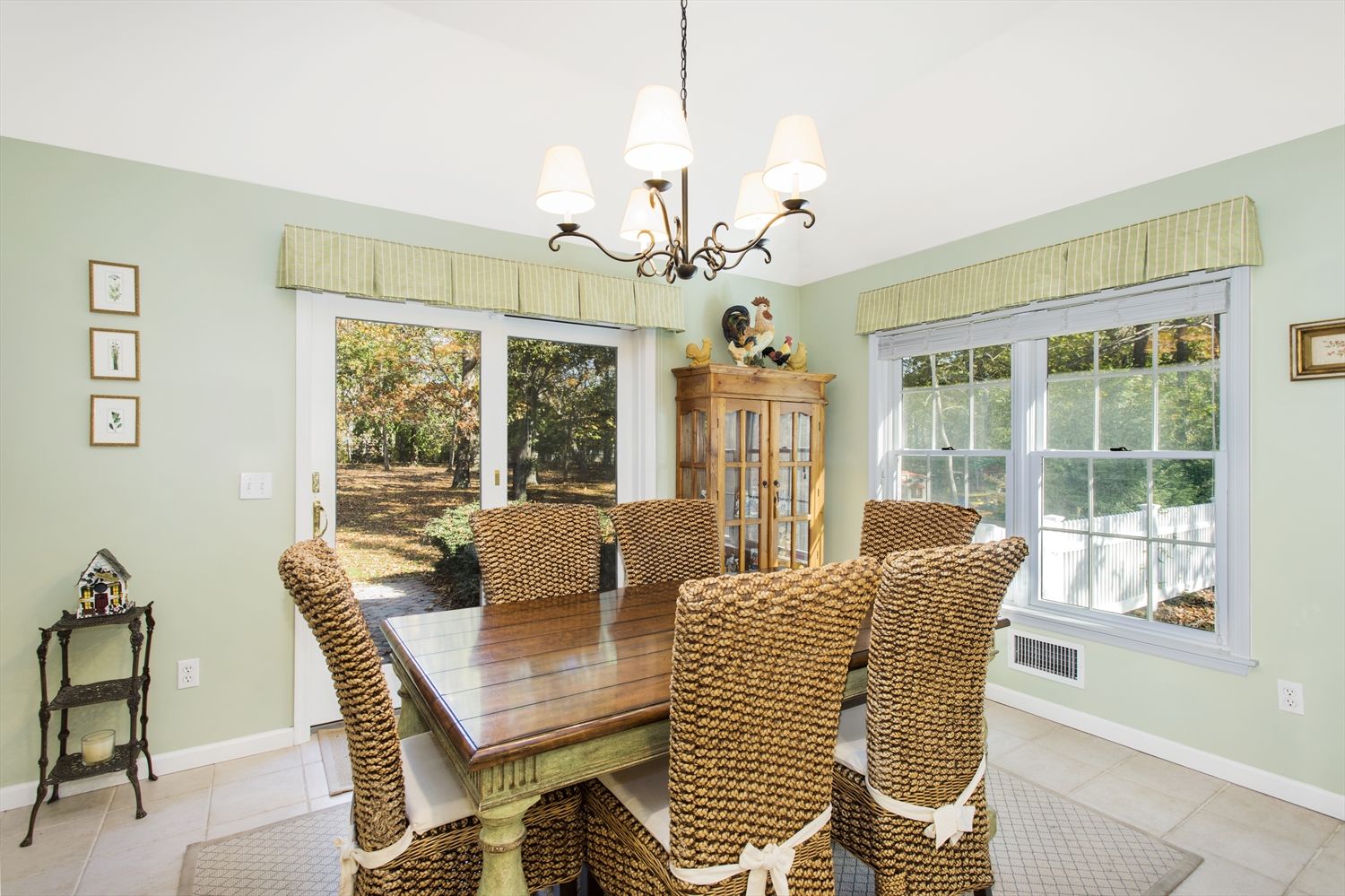  Breakfast Room off Kitchen