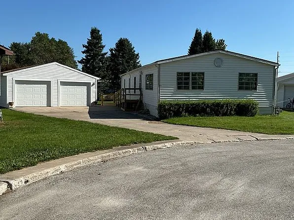 2165 N Daniel Dr, Galesburg, IL 61401