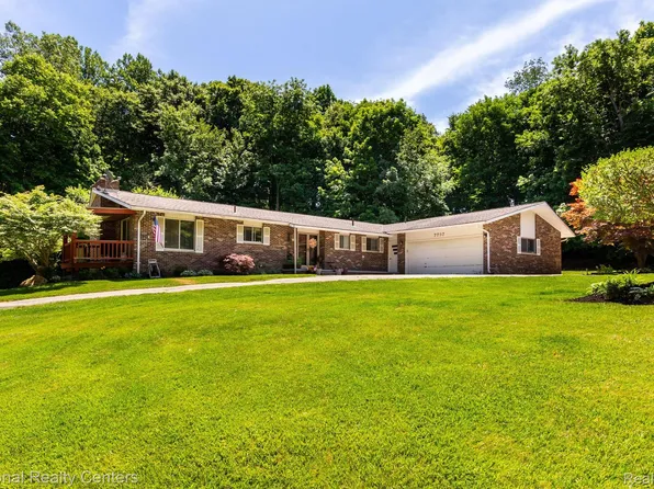 7797 Bircklan Dr, Canton, MI 48187
