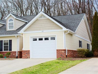 127 Plantation Place Ln, Mount Airy, NC, 27030
