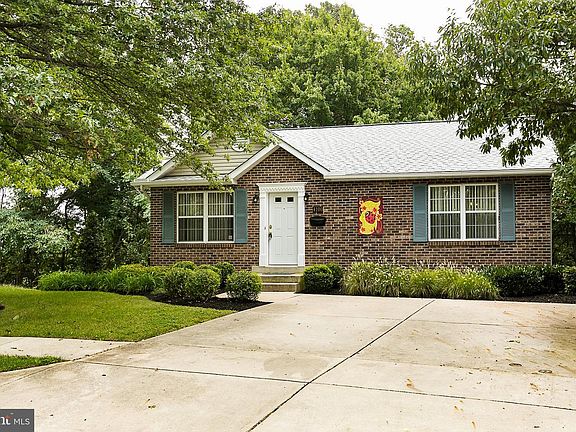 2nd image of 4100 Elsie Ct