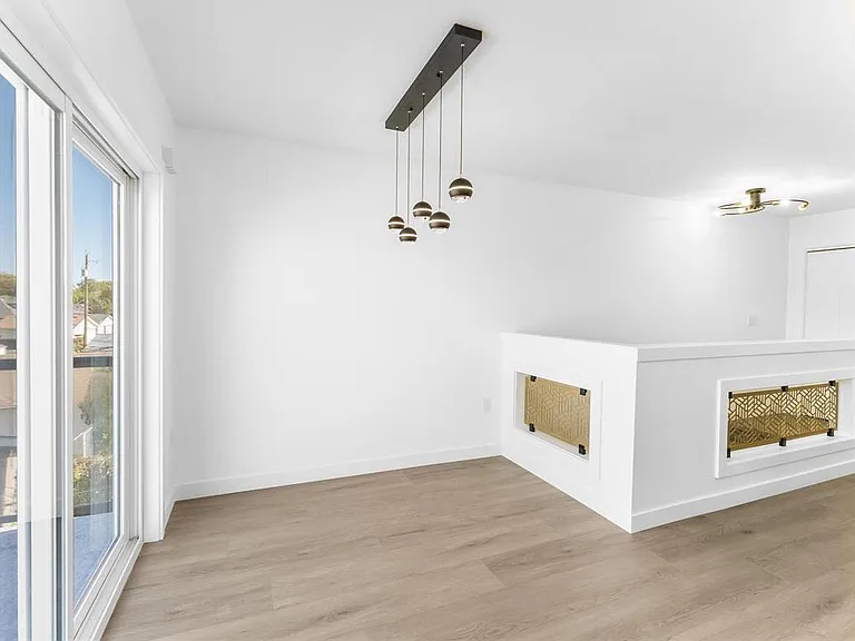 115 Blenheim Ave — Photo 27