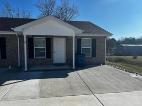 603 Oakdale St, Manchester, TN