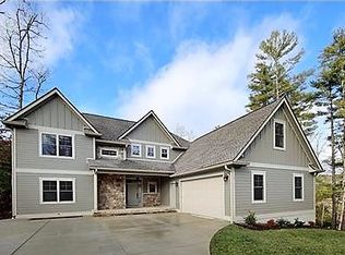 15 King Heights Dr, Fletcher, NC 28732