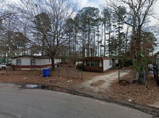 749 Rembrandt Dr, Fayetteville, NC 28314
