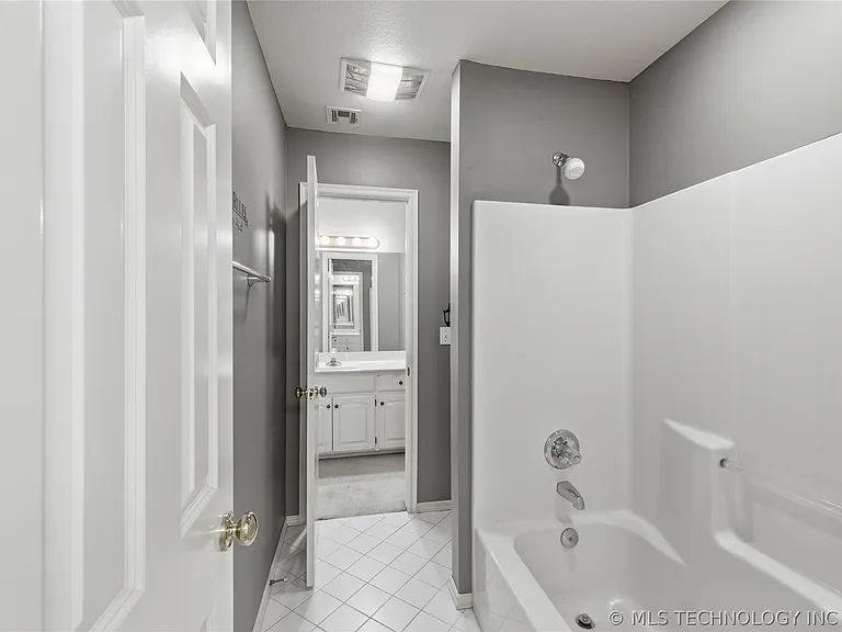 9818 E 83rd Pl — Photo 36