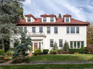 64 Plandome Court, Manhasset, NY 11030