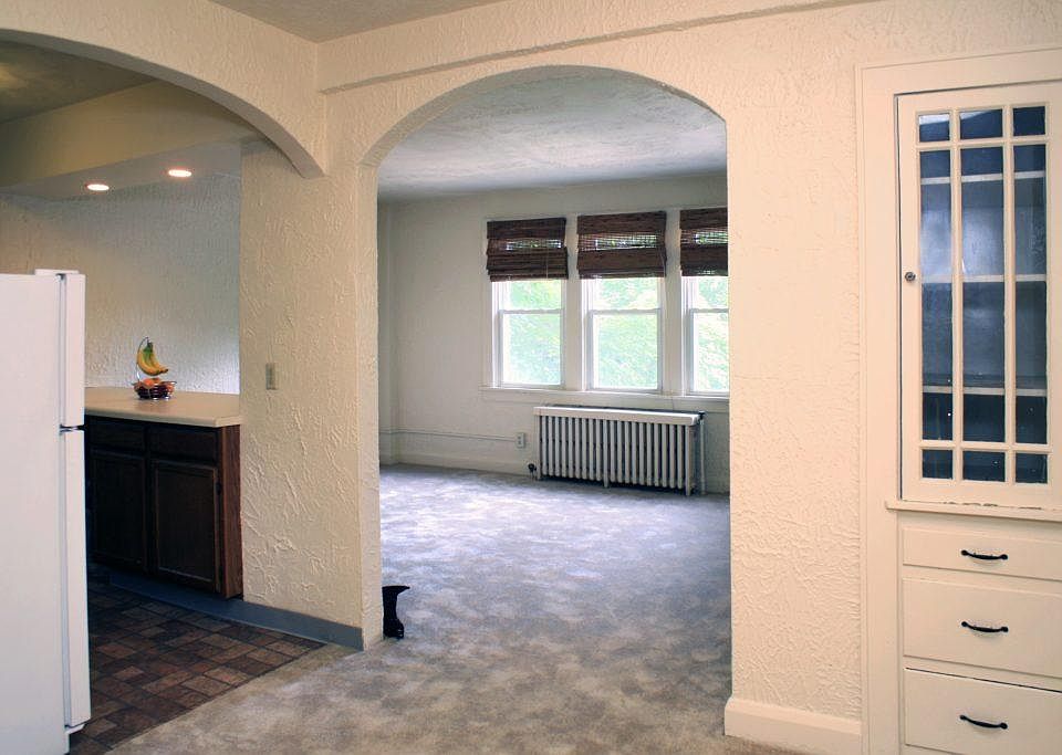 2nd image of 100 Academy Ave