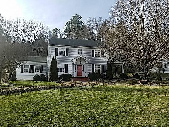 2nd image of 132 Hillside Ln