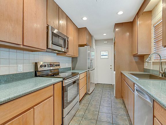 3rd image of 1307 Saint Edwards Dr