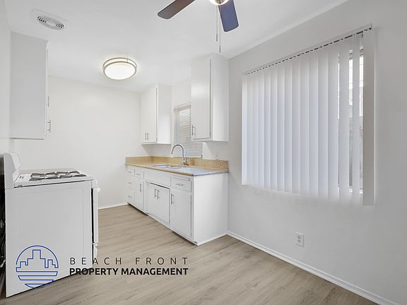 3rd image of 830 N Acacia St #60606267